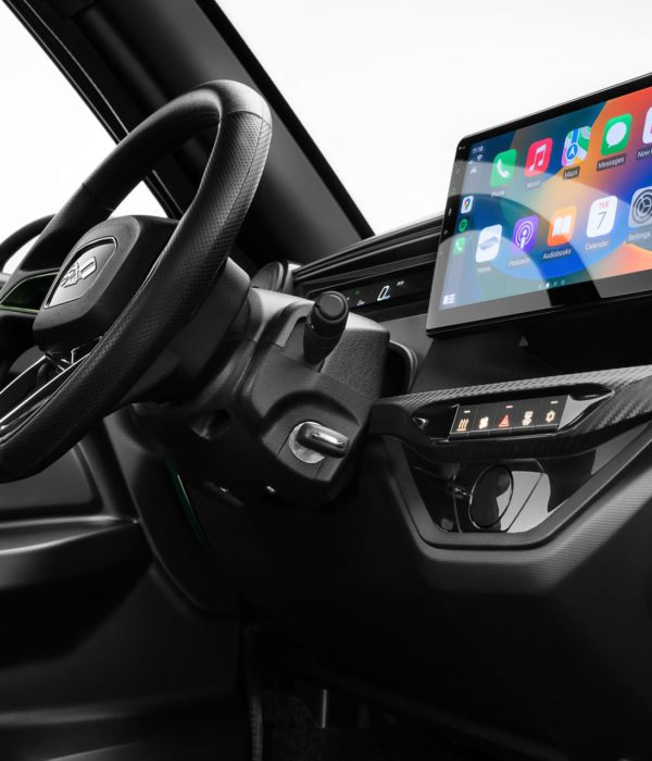 2023_Ligier_Myli_ADV Photo_R.EBEL Velvet Green_Interior Details Touch Screen CarPlay & Android Auto_CarPlay